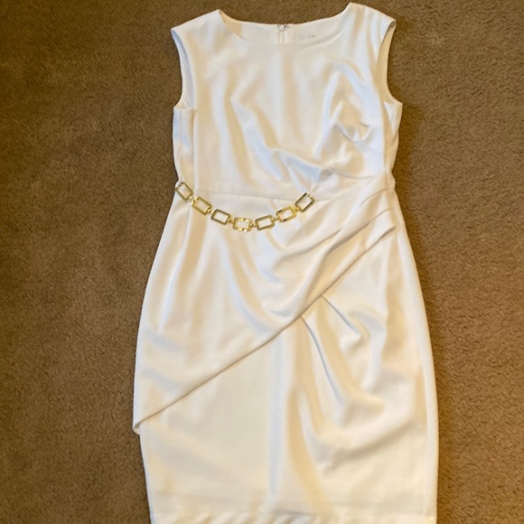 Dresses & Skirts - NWOT Off white dress